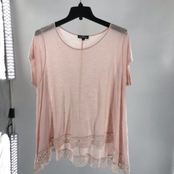 Flowy Lightweight Crochet Trim Top sz M - Picture 5 of 7